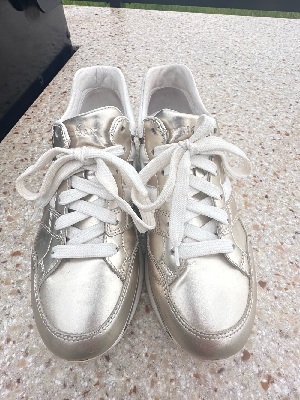 Hogan low-top metallic silver leather sneakers Size 7.5